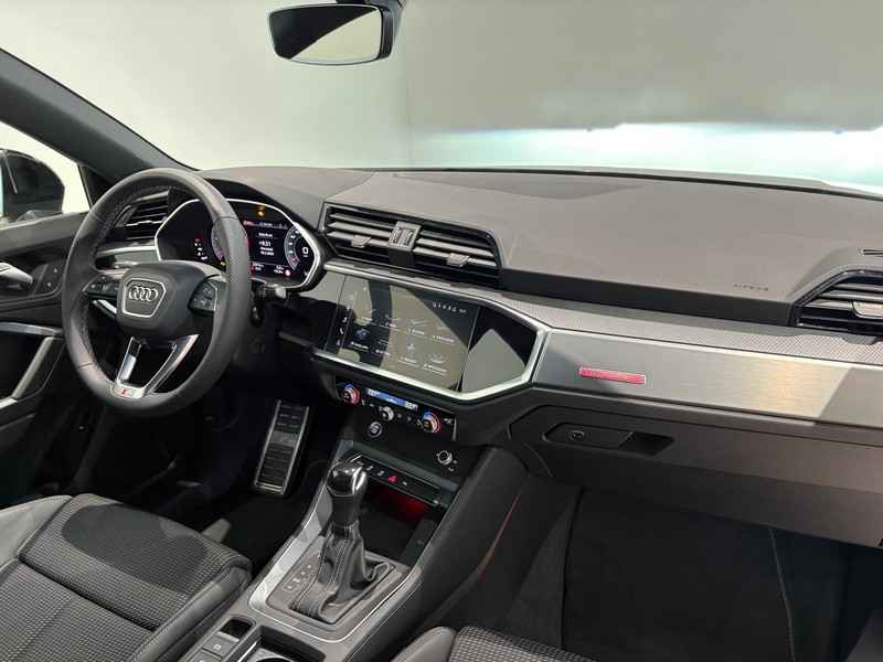 25 - Audi Q3 35 2.0 tdi business advanced s tronic