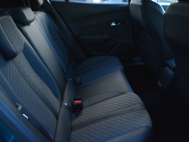 7 - Peugeot 2008 1.2 puretech 100cv allure s&s