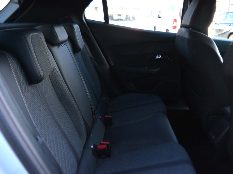 7 - Peugeot 2008 1.2 puretech 100cv allure s&s