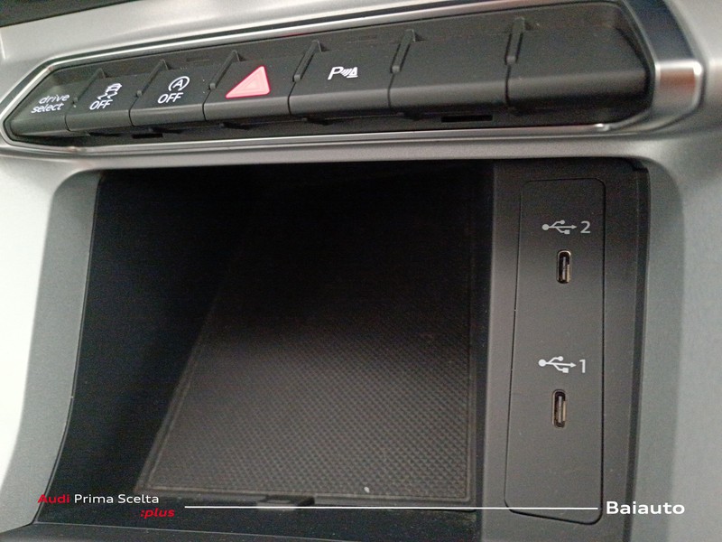 13 - Audi Q3 sportback 35 2.0 tdi s line edition s tronic