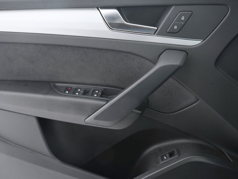 13 - Audi Q5 40 2.0 tdi mhev 12v s line quattro s tronic