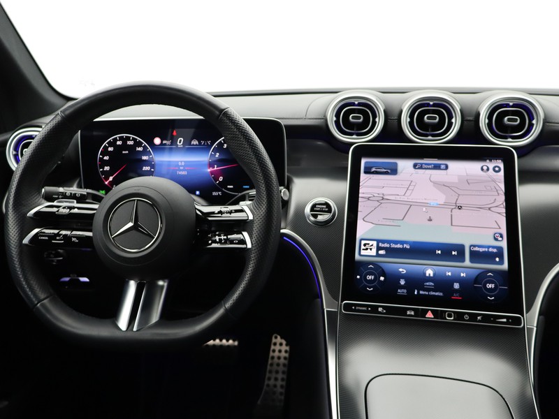 13 - Mercedes GLC suv 200 amg premium 4matic 9g-tronic