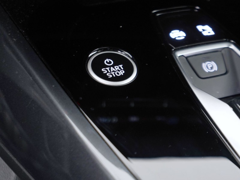 25 - Audi Q4 e-tron 45 s line edition