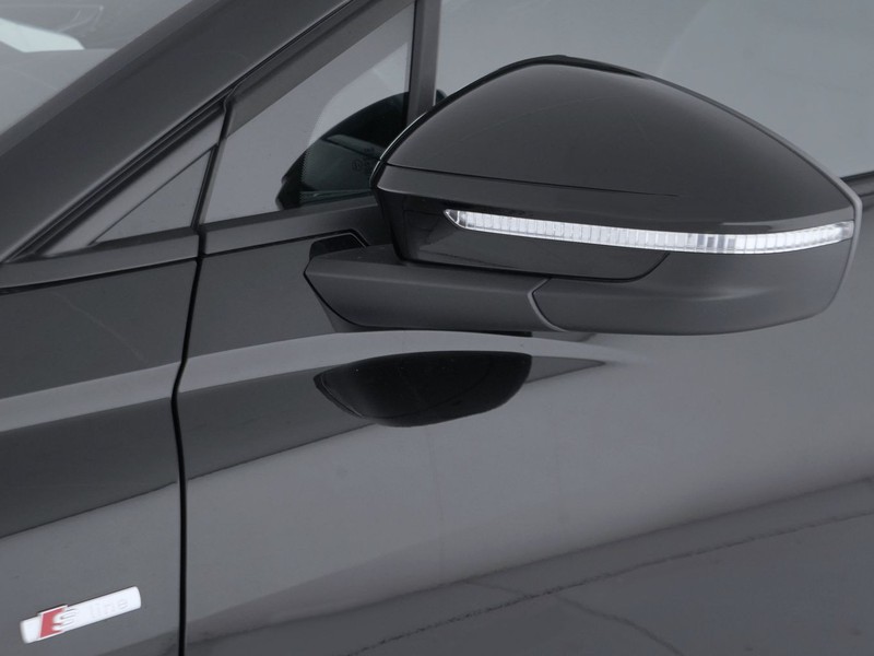 43 - Audi Q4 e-tron 45 s line edition