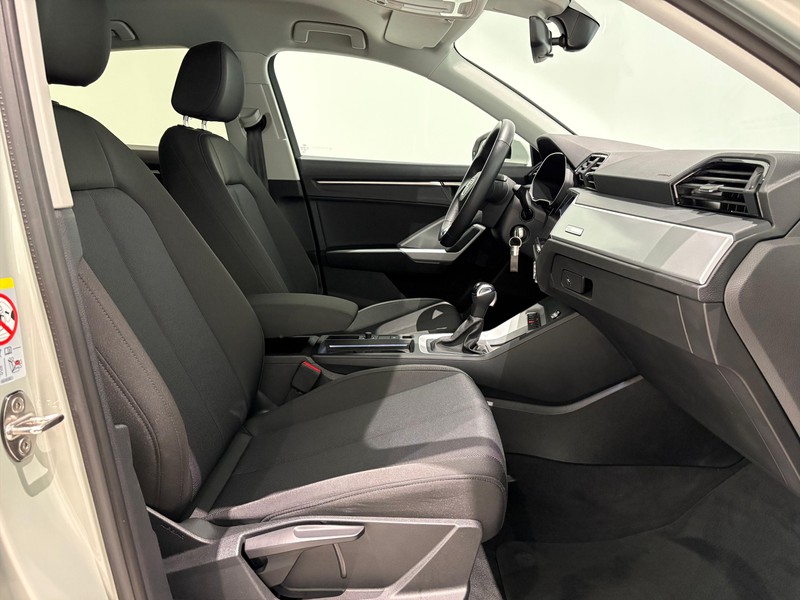 25 - Audi Q3 sportback 35 2.0 tdi business plus s tronic