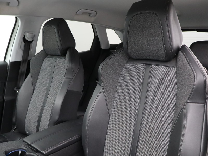 7 - Peugeot 3008 1.2 puretech turbo 130cv allure eat s&s