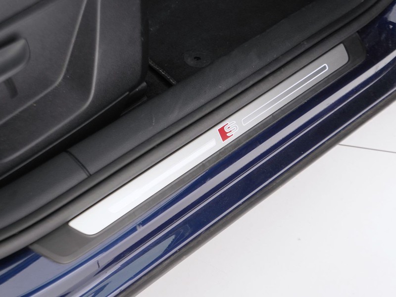 19 - Audi Q2 35 1.5 tfsi s line edition s tronic