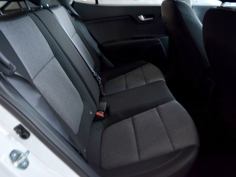 7 - Kia Stonic 1.0 t-gdi urban