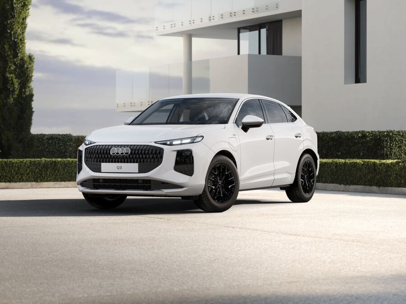 1 - Audi Q3 sportback 1.5 e-hybrid 272cv business s tronic