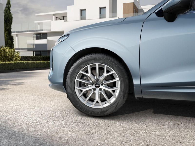 7 - Audi Q3 sportback 2.0 tdi 150cv business s tronic