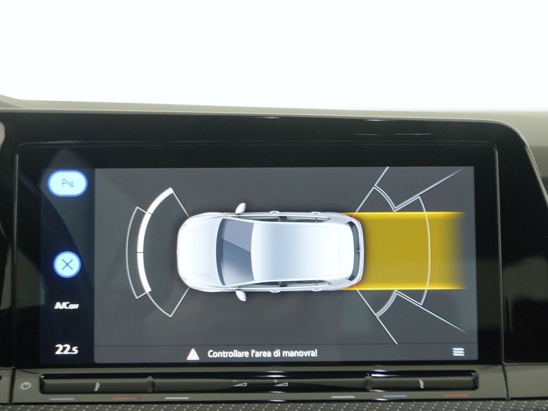 31 - Volkswagen Golf 1.5 tsi evo act 150cv r-line