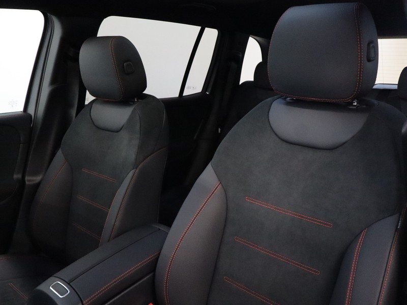 7 - Mercedes GLB 220 d amg line premium 4matic 8g-dct