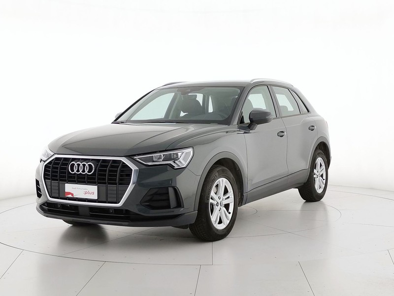 1 - Audi Q3 35 2.0 tdi business s tronic