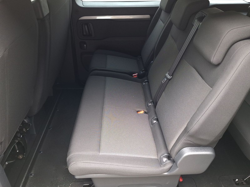 13 - Fiat Professional Scudo Serie 3 Ulysse Combi M1- L3h1 2.2 Multijet 4 - 180cv At8 S&S
