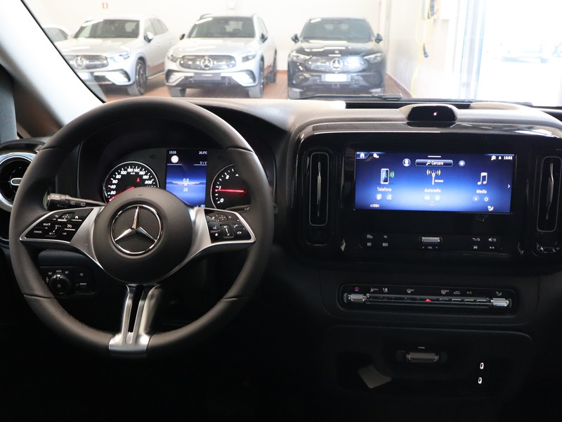 13 - Mercedes Vans Vito Tourer SELECT 116 CDI Extralong