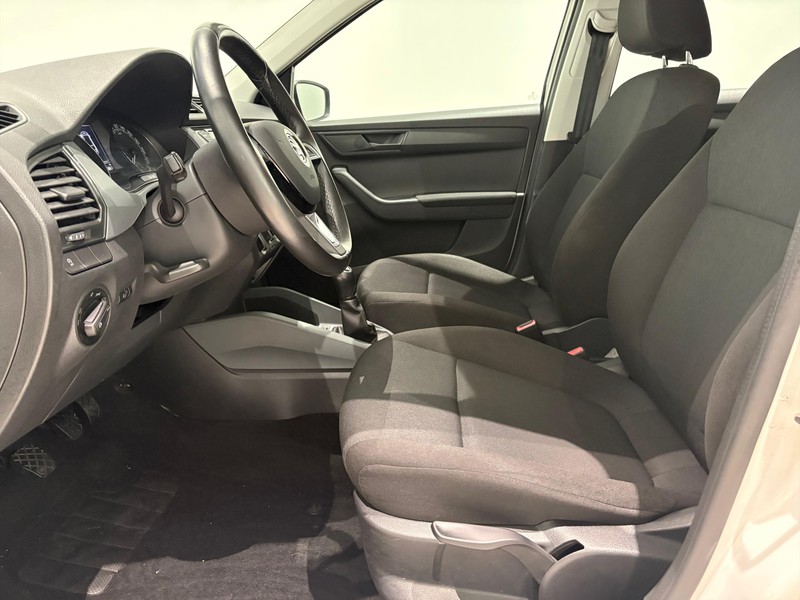 7 - Skoda Fabia 5 porte 1.0 mpi 60cv business my19