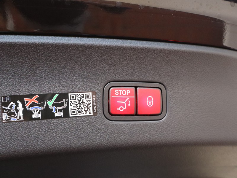 19 - Mercedes GLC coupe 220 d amg line premium 4matic 9g-tronic