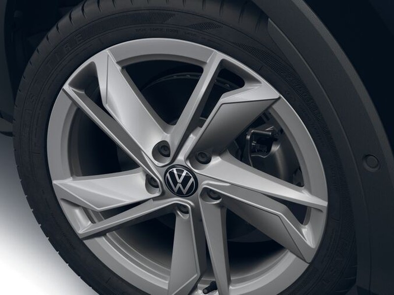 7 - Volkswagen T-Roc 1.5 etsi act 150cv life dsg