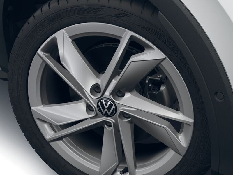 7 - Volkswagen T-Roc 1.5 etsi act 150cv life dsg