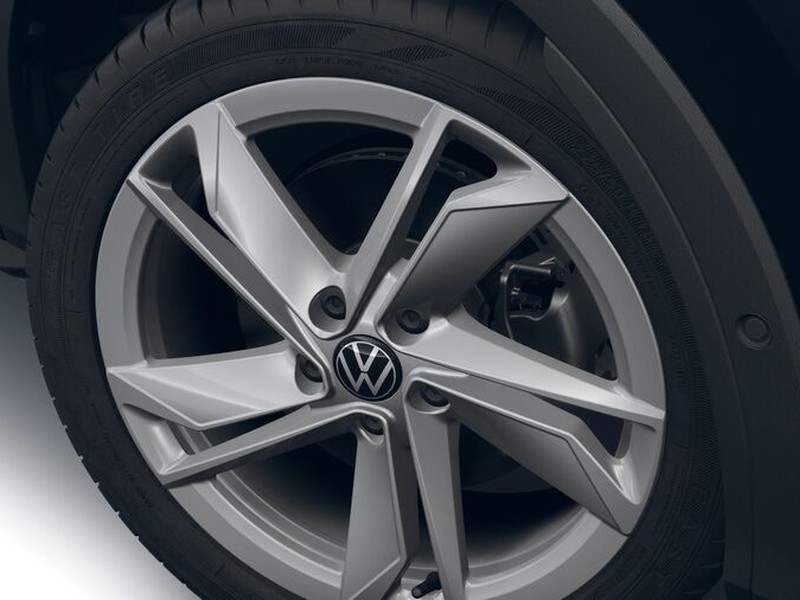 7 - Volkswagen T-Roc 1.5 etsi act 150cv life dsg