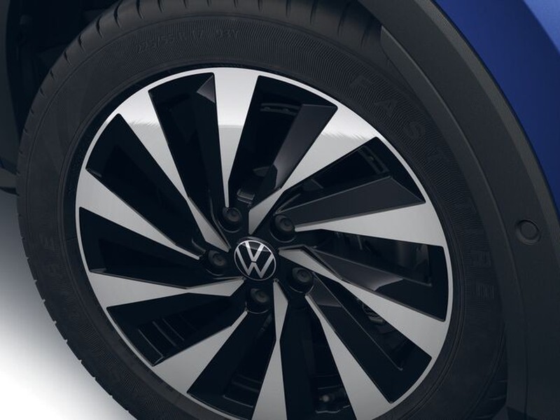 7 - Volkswagen T-Roc 1.5 etsi act 115cv style dsg