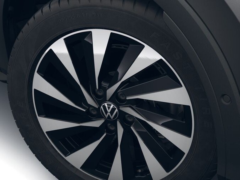 7 - Volkswagen T-Roc 1.5 etsi act 115cv life dsg