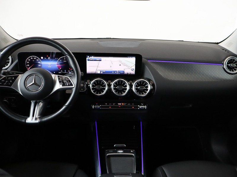 13 - Mercedes GLA 200 d progressive advanced plus 8g-dct