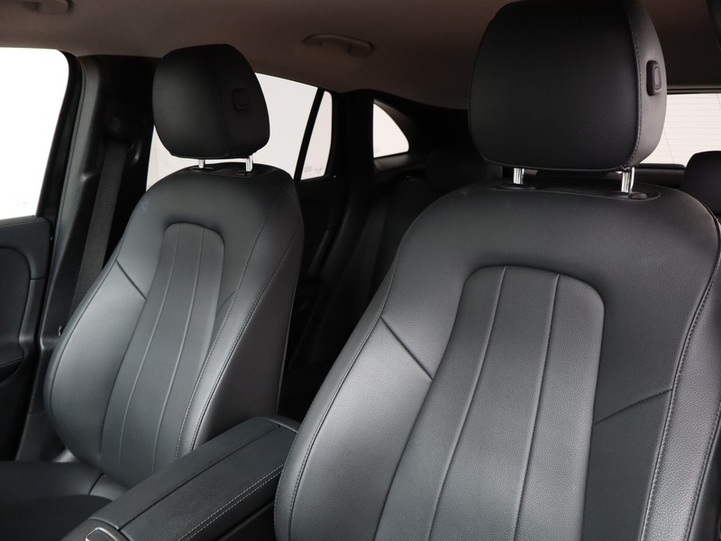 7 - Mercedes GLA 200 d progressive advanced plus 8g-dct