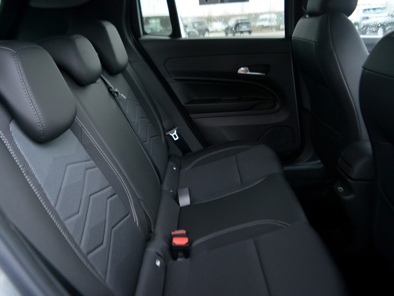7 - Jeep Avenger 1.2 turbo e-hybrid mhev 110cv summit fwd edct6
