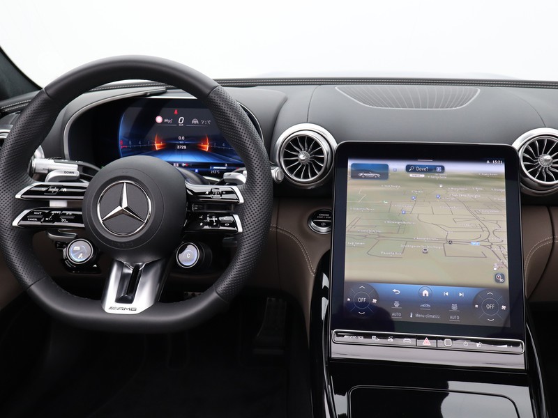 13 - AMG SL amg roadster 63 v8 premium plus 4matic+ speedshift mct amg