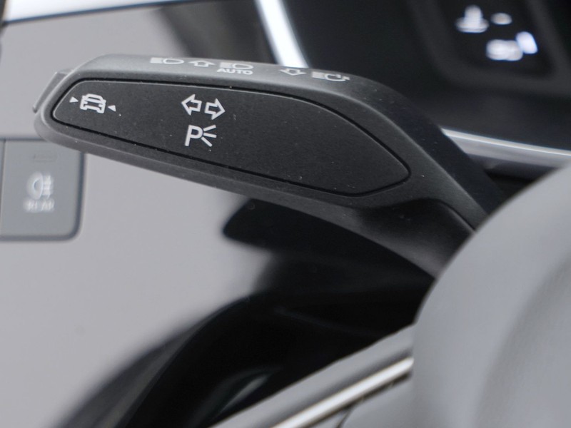 25 - Audi Q3 35 2.0 tdi business advanced s tronic