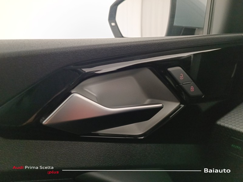 19 - Audi A1 sportback 30 1.0 tfsi 116cv business s tronic