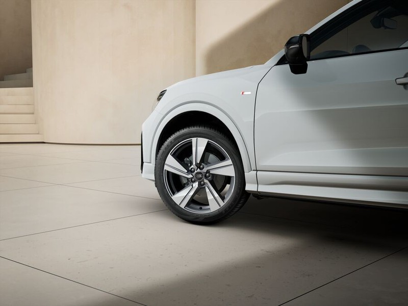7 - Audi Q2 30 2.0 tdi s line edition