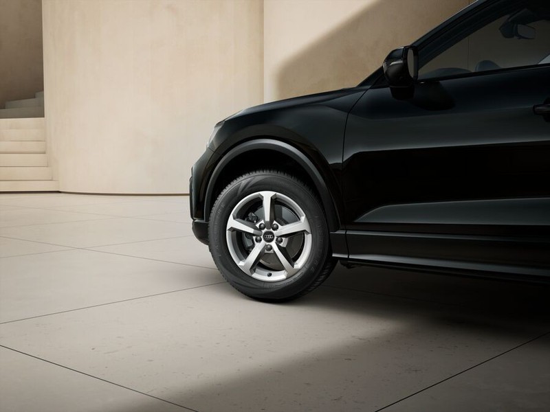 7 - Audi Q2 30 2.0 tdi business