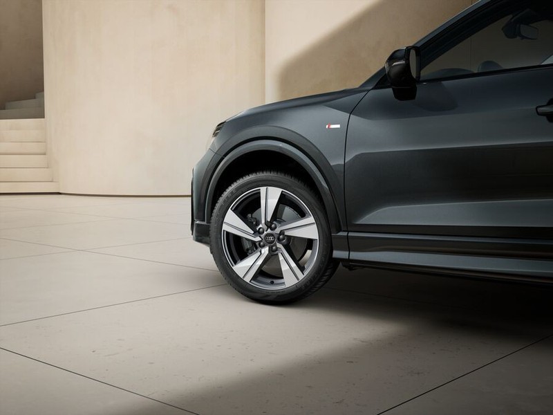 7 - Audi Q2 35 2.0 tdi s line edition s tronic