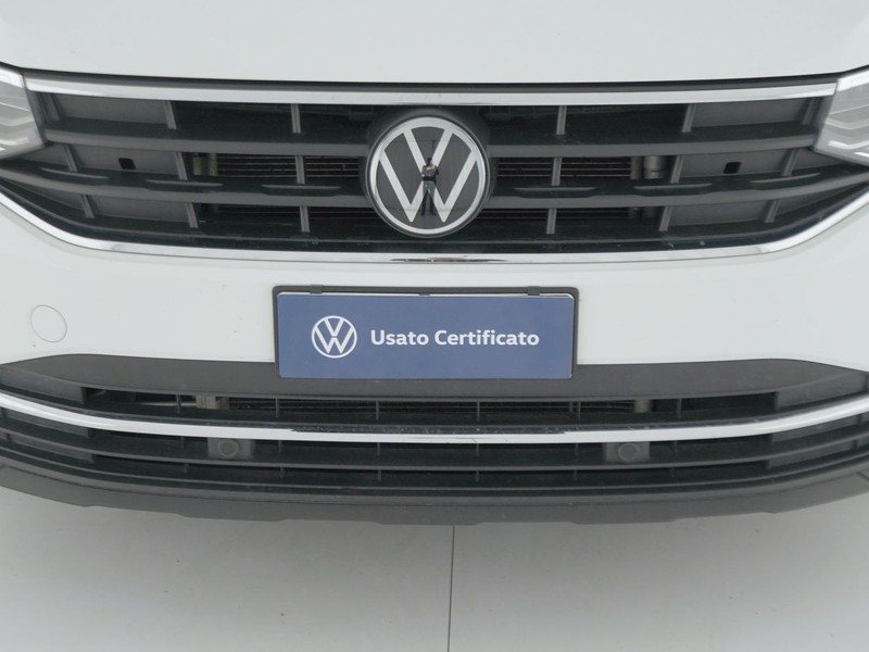 13 - Volkswagen Tiguan 2.0 tdi scr 150cv life dsg