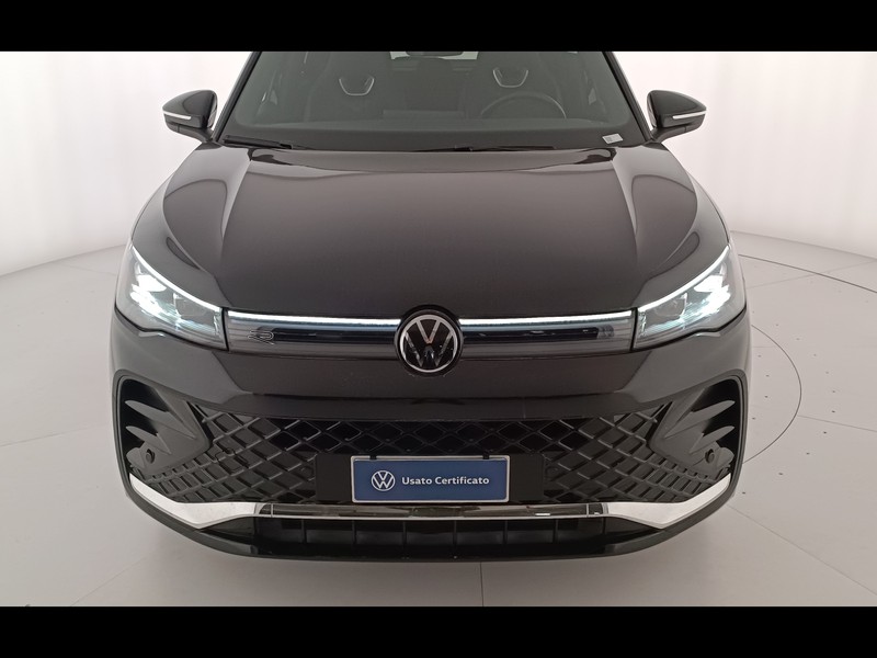 13 - Volkswagen Tiguan 2.0 tdi scr 150cv r-line dsg