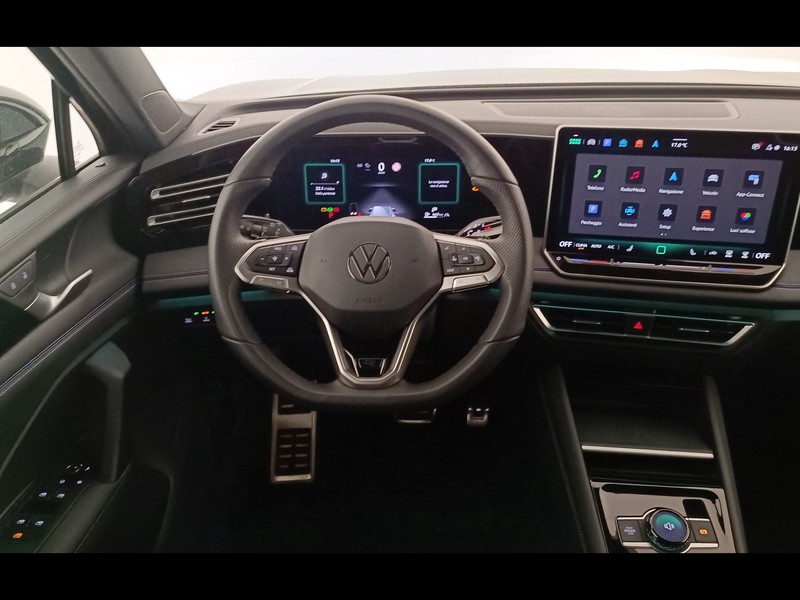 7 - Volkswagen Tiguan 2.0 tdi scr 150cv r-line dsg