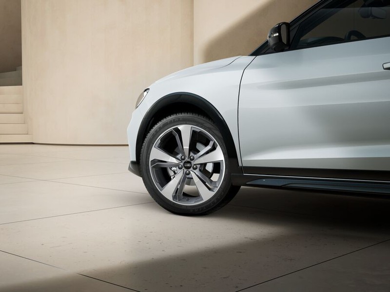 7 - Audi A1 allstreet 30 1.0 tfsi 116cv identity contrast