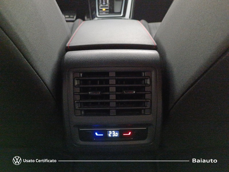 13 - Volkswagen Golf 2.0 tsi 245cv gti dsg