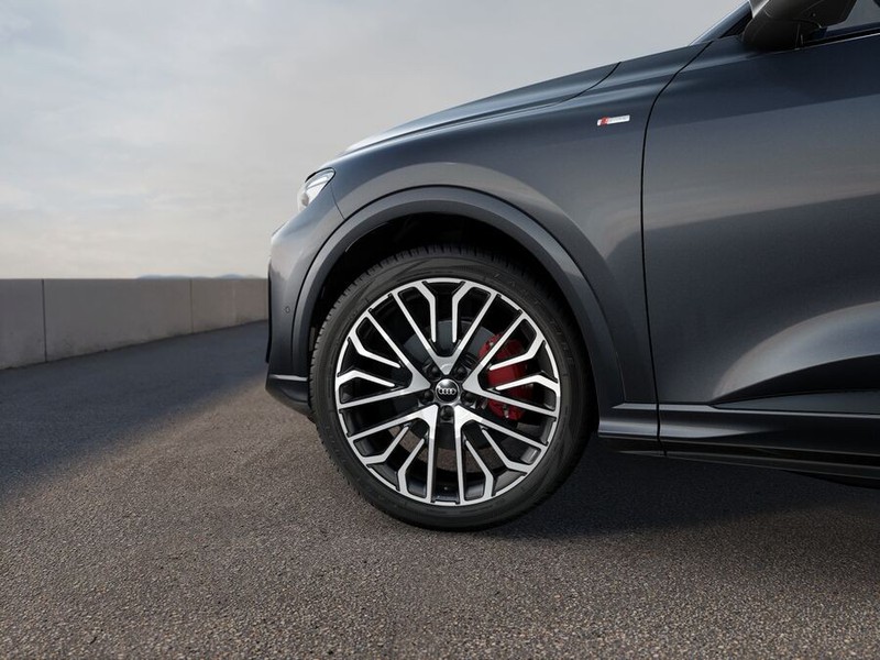 7 - Audi Q5 sportback 2.0 tdi mhev+ 204cv s line edition quattro