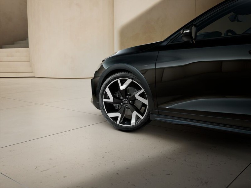 7 - Audi A3 allstreet 1.5 tfsi mhev 48v 150cv identity contrast