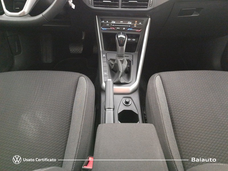 13 - Volkswagen Polo 1.0 tsi 95cv life dsg