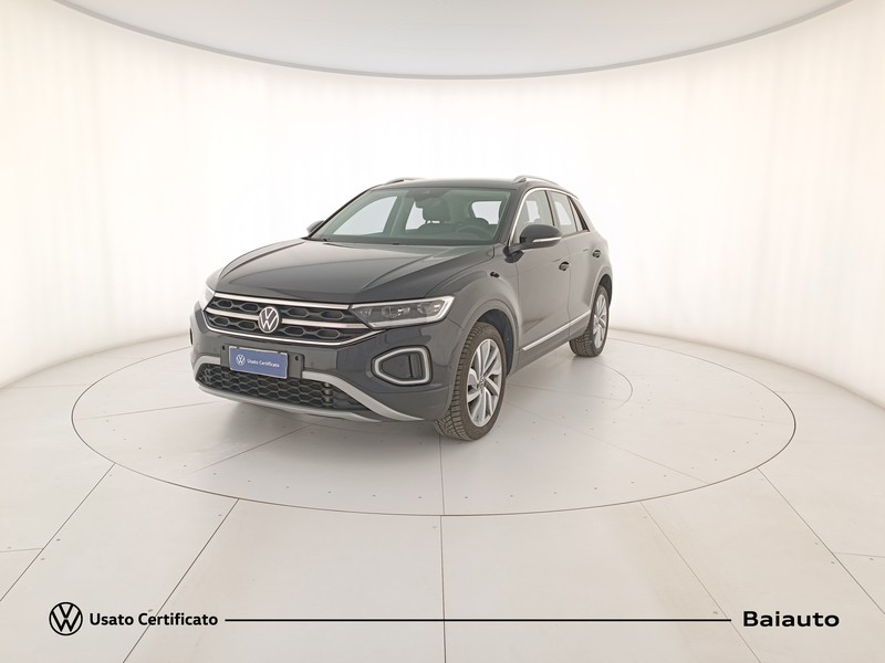 1 - Volkswagen T-Roc 1.5 tsi act style dsg