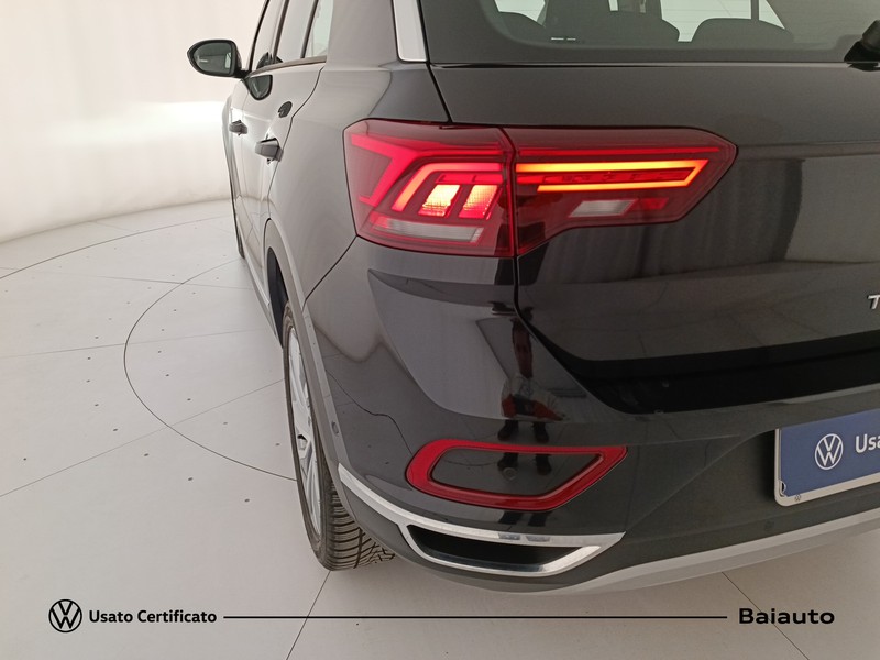 25 - Volkswagen T-Roc 1.5 tsi act style dsg