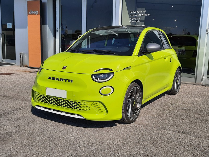 1 - Abarth 500e 42 kwh scorpionissima