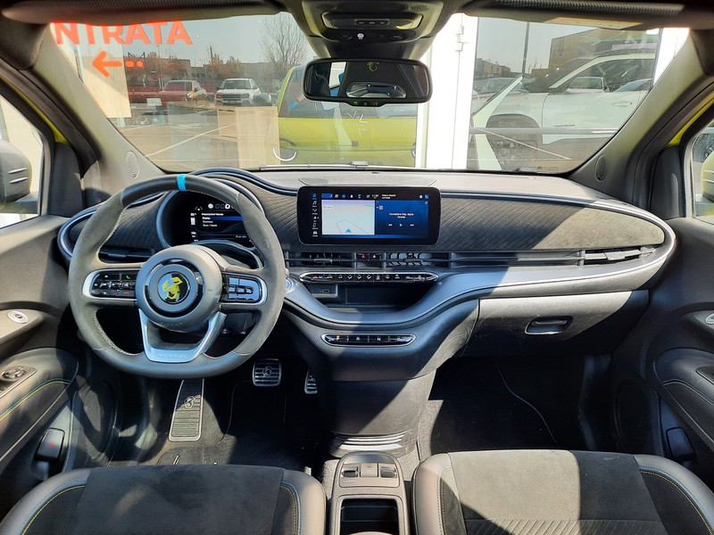 7 - Abarth 500e 42 kwh scorpionissima