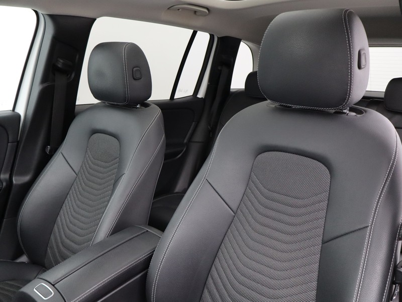 7 - Mercedes GLB 200 d progressive advanced plus 8g-dct