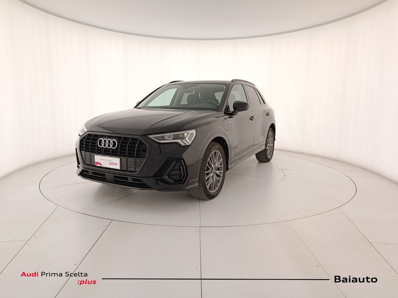 1 - Audi Q3 45 1.4 tfsi e s line edition s tronic