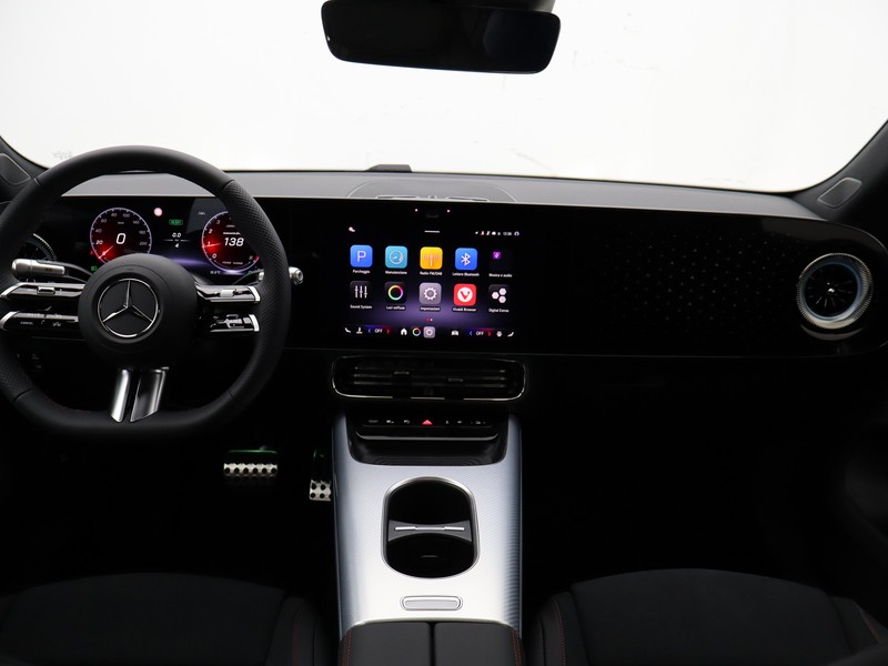 13 - Mercedes CLA 200 advanced plus 4matic auto